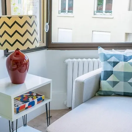 아파트 Spacious And Peaceful Flat In Cihangir, Wi Fi, 3br *