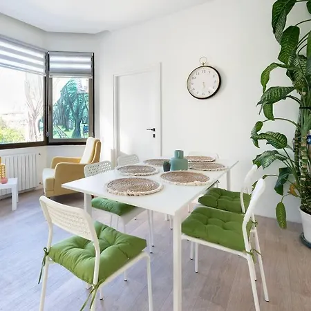 Spacious And Peaceful Flat In Cihangir, Wi Fi, 3br 아파트 이스탄불