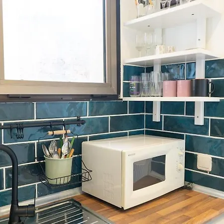 Spacious And Peaceful Flat In Cihangir, Wi Fi, 3br 아파트 이스탄불