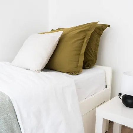 Spacious And Peaceful Flat In Cihangir, Wi Fi, 3br 아파트