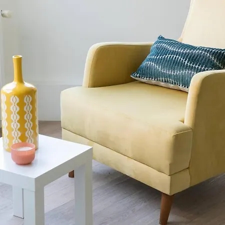 Spacious And Peaceful Flat In Cihangir, Wi Fi, 3br 아파트 이스탄불