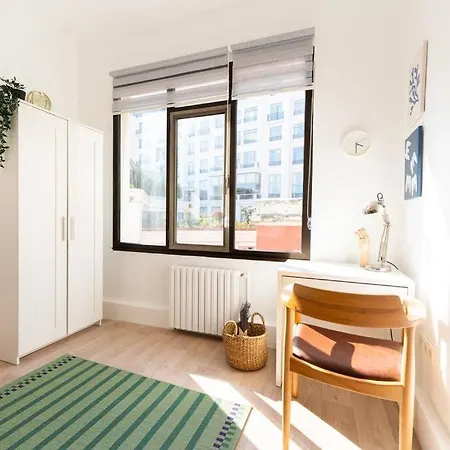 Spacious And Peaceful Flat In Cihangir, Wi Fi, 3br Διαμέρισμα Κωνσταντινούπολη