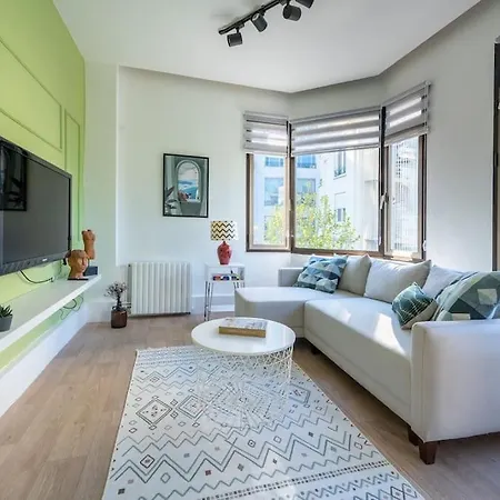 Spacious And Peaceful Flat In Cihangir, Wi Fi, 3br *