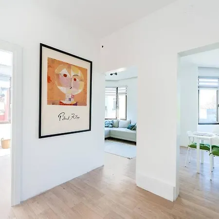 Spacious And Peaceful Flat In Cihangir, Wi Fi, 3br * Isztambul