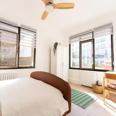 Spacious And Peaceful Flat In Cihangir, Wi Fi, 3br Apartman *